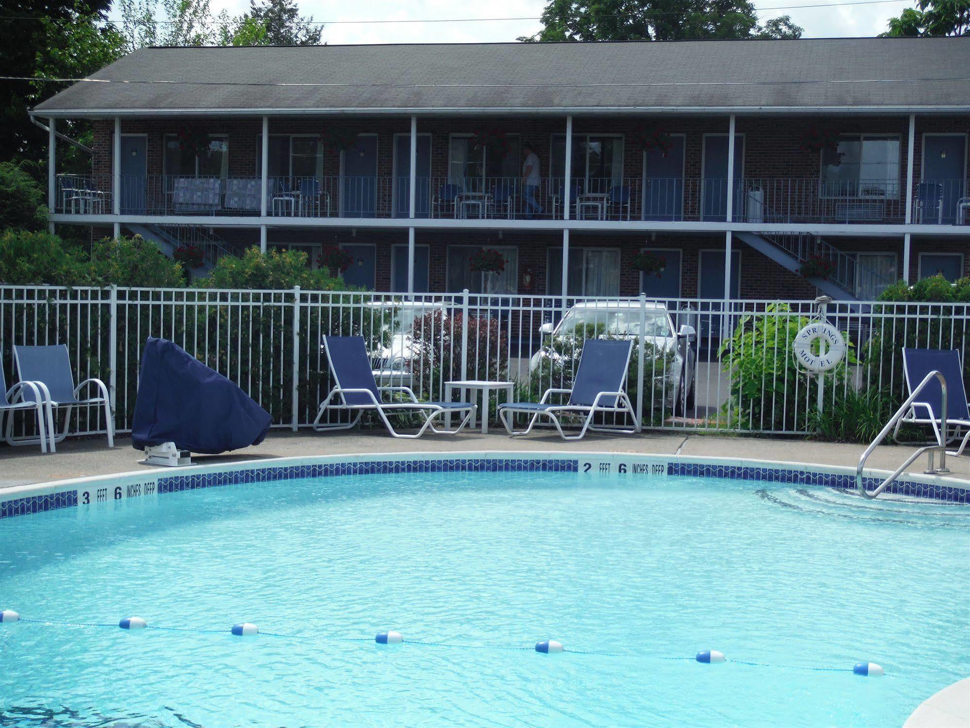 The Springs Motel Saratoga Springs Exteriér fotografie